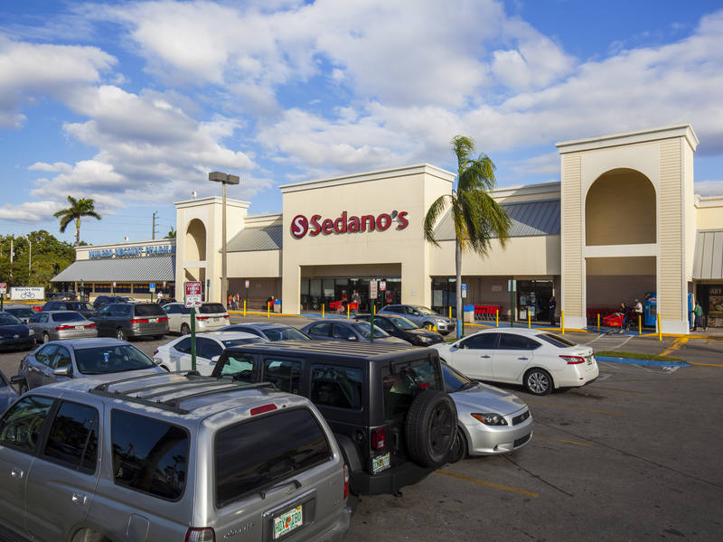 VISTA SHOPPING CENTER