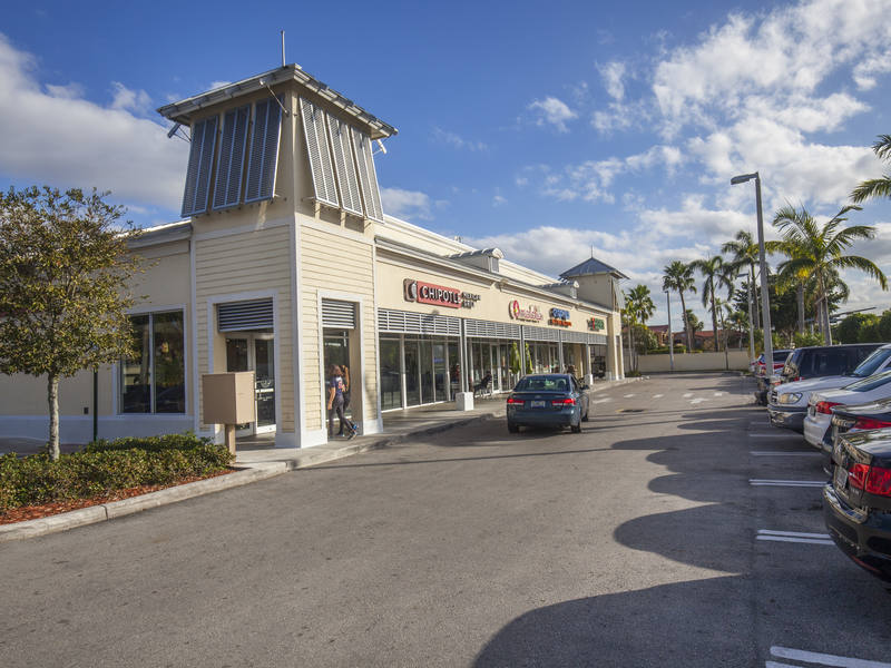 VISTA SHOPPING CENTER