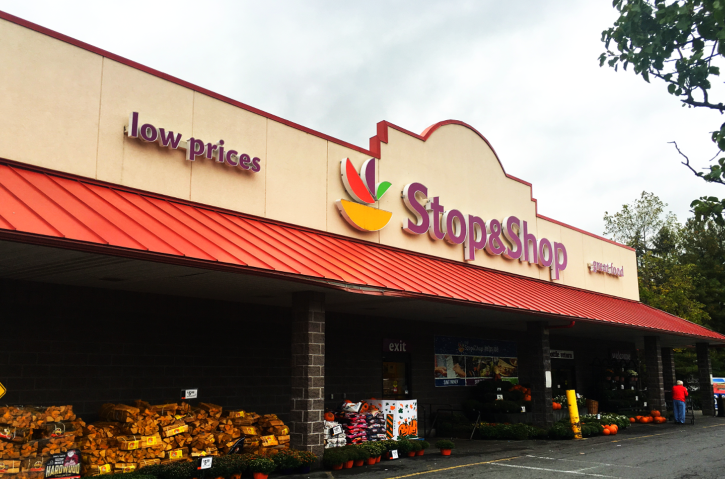 BEEKMAN STOP & SHOP: 